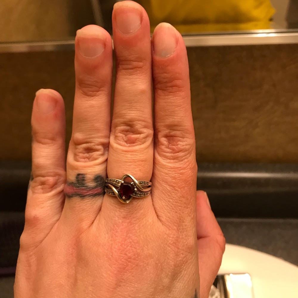 Heart ring size 6